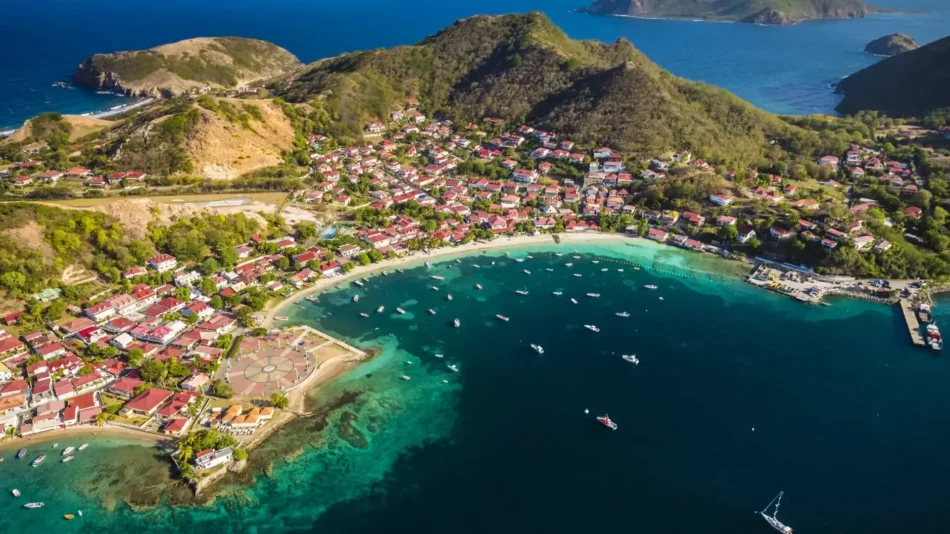Comment visiter les Saintes depuis la Basse-Terre : Guide complet et secrets d’initiés
